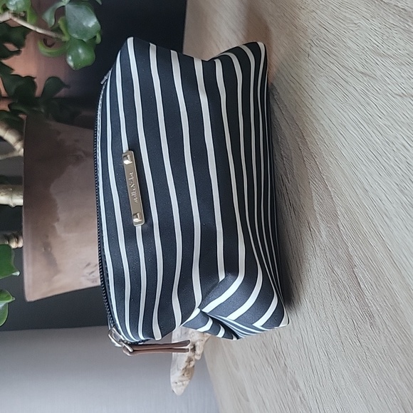 Stella & Dot Small Makeup Pouch - Picture 1 of 6